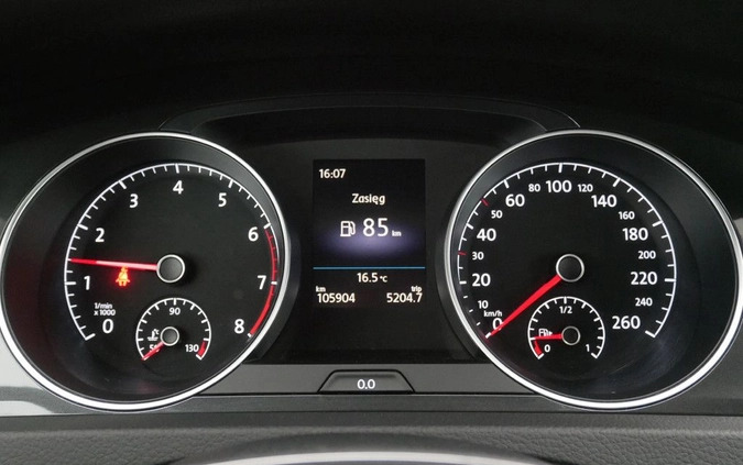 Volkswagen Golf cena 50899 przebieg: 105899, rok produkcji 2019 z Warszawa małe 137